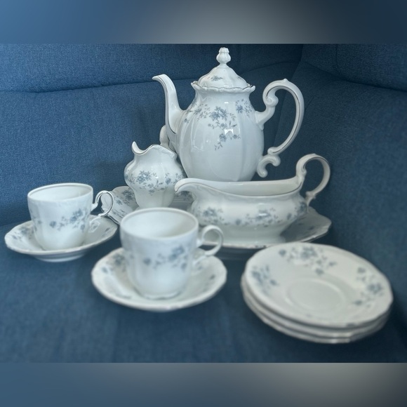 Haviland White Floral Tea Accessory